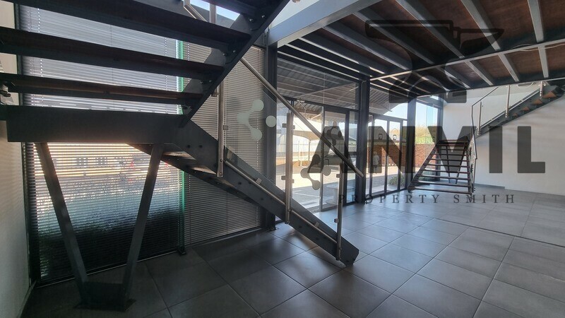 352 Angus Cresent - unit 1 property image 3