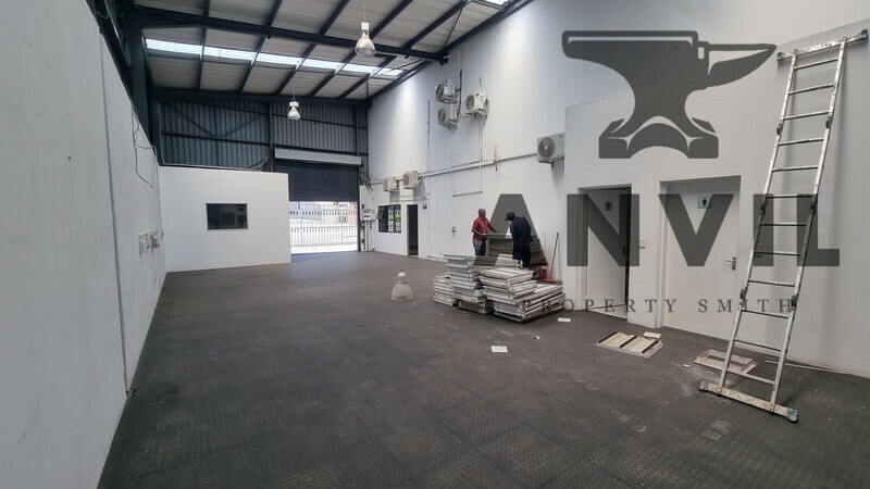 352 Angus Cresent - unit 1 property image 8