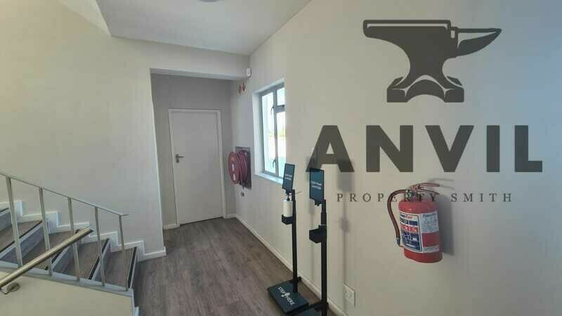 1st Floor Offices to let