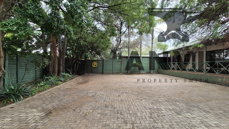 786 Jan Shoba - Freestanding unit  property image 18