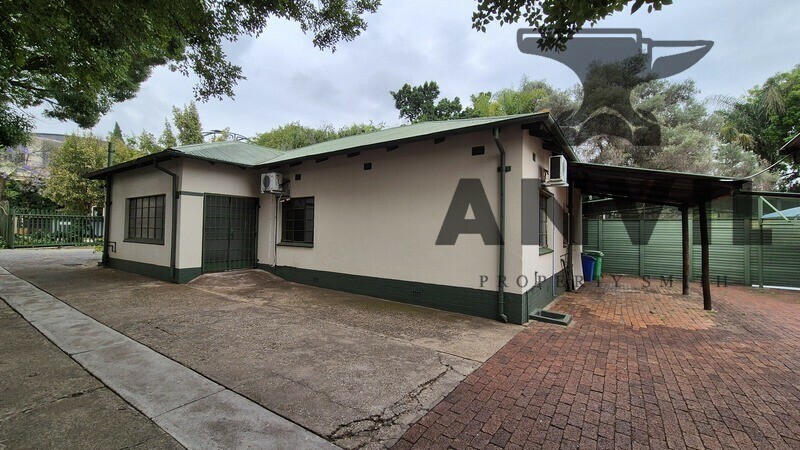 786 Jan Shoba - Freestanding unit  property image 7