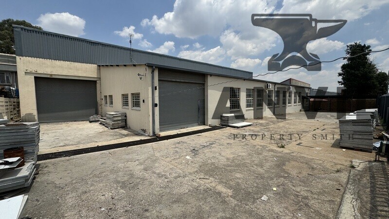 8 Minerva Ave, Lea Glen, Randburg - 1400m² Freestanding Industrial building To Rent - Lea Glen property image 2