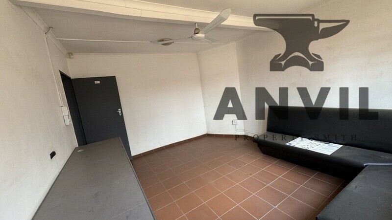 8 Minerva Ave, Lea Glen, Randburg - 1400m² Freestanding Industrial building To Rent - Lea Glen property image 6