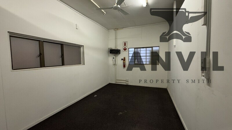 8 Minerva Ave, Lea Glen, Randburg - 1400m² Freestanding Industrial building To Rent - Lea Glen property image 9