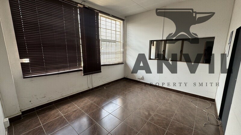 8 Minerva Ave, Lea Glen, Randburg - 1400m² Freestanding Industrial building To Rent - Lea Glen property image 8
