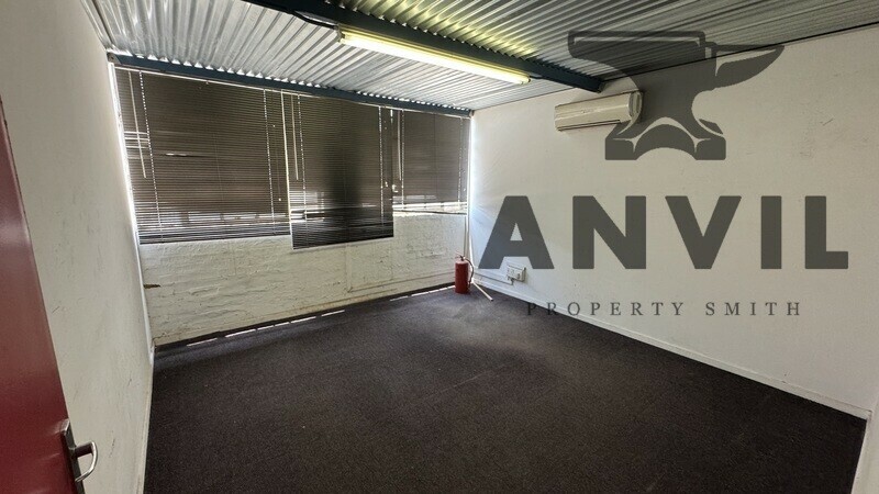 8 Minerva Ave, Lea Glen, Randburg - 1400m² Freestanding Industrial building To Rent - Lea Glen property image 12