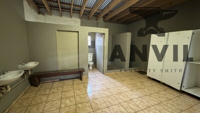8 Minerva Ave, Lea Glen, Randburg - 1400m² Freestanding Industrial building To Rent - Lea Glen property image 21