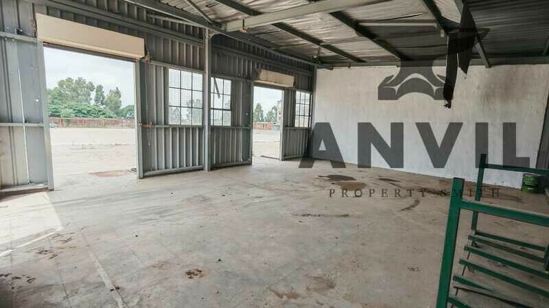 Warehouse to let in new era  - mini storage property image 6