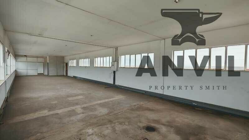 Warehouse to let in new era  - office space property image 7