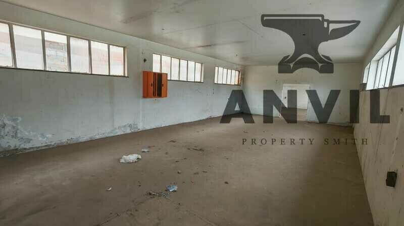 Warehouse to let in new era  - office space property image 14