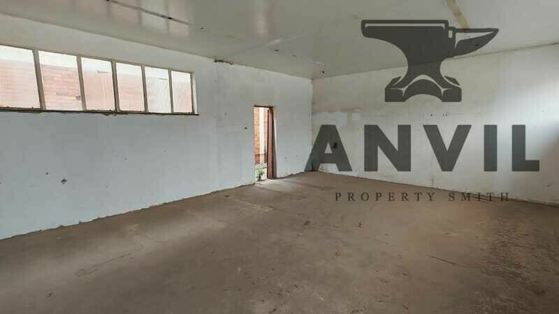 Warehouse to let in new era  - office space property image 21