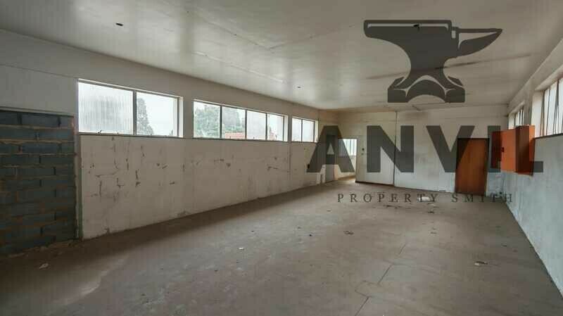 Warehouse to let in new era  - office space property image 13