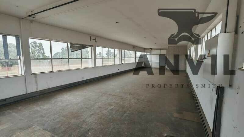 Warehouse to let in new era  - office space property image 9