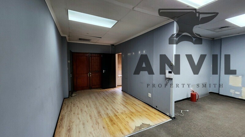 Old Dutch Square - Unit 5 property image 17