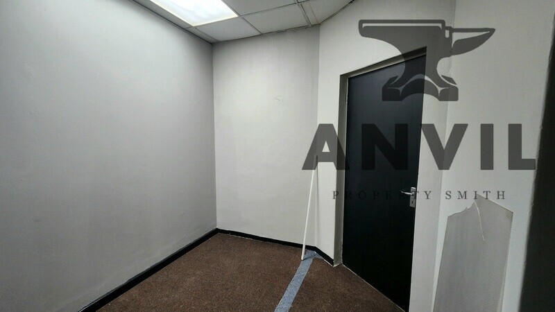 Old Dutch Square - Unit 6 property image 8