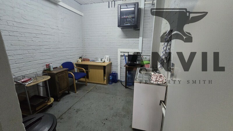 Silo Exchange - Front Unit + Smaller unit property image 14