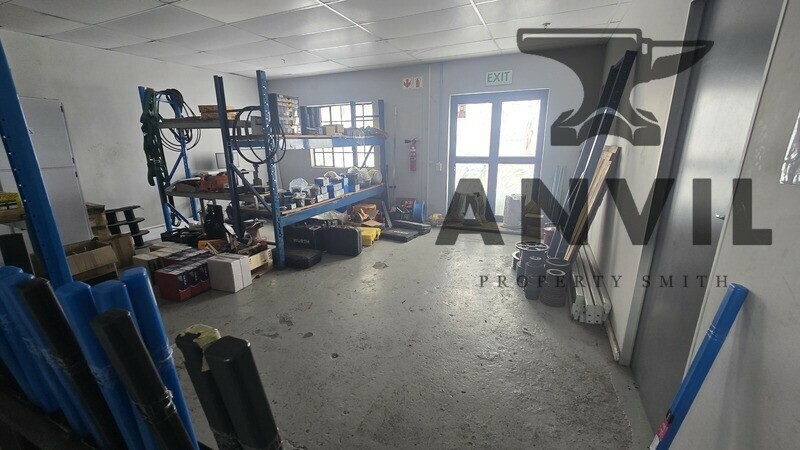 Silo Exchange - Small unit join to larger unit property image 6