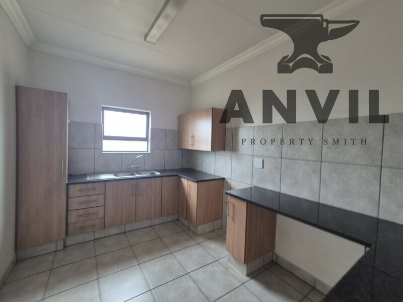 23 dakota Crescent  - 1,190m² A-Grade Warehouse To Let – Airport Park, Germiston property image 8