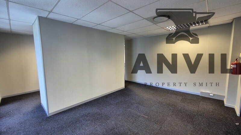 Island Office Park,35 Island Cir, Riverhorse Valley - Unit 520 property image 3