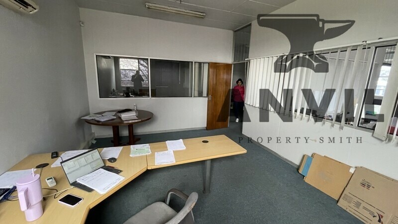 19 Van Eck - Old RCL unit property image 31