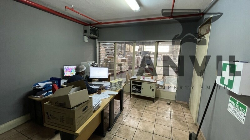 19 Van Eck - Old RCL unit property image 37