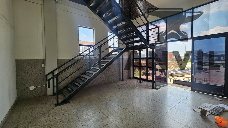 8 Brons Crescent, Gauteng Business Park, Clayville - Unit 11 property image 2
