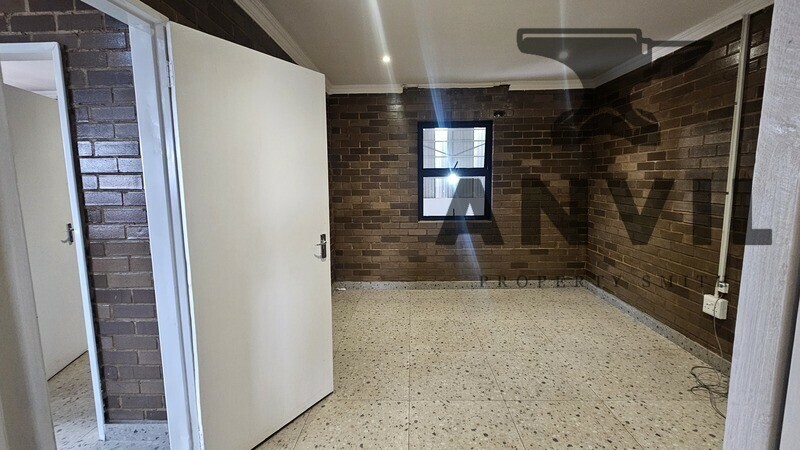 8 Brons Crescent, Gauteng Business Park, Clayville - Unit 11 property image 10