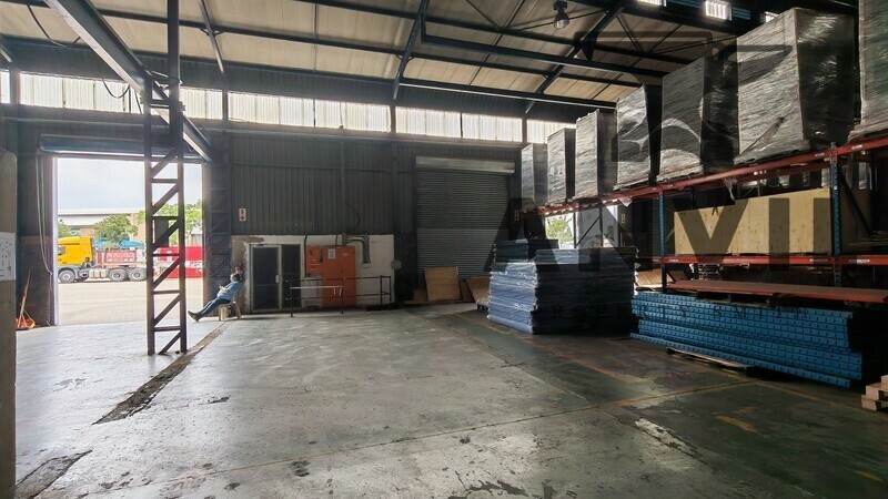 98 Loper Avenue - Entire Building  property image 16