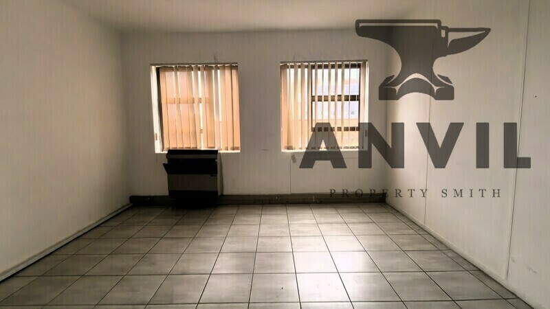 343 Surrey Avenue - 1st floor, East property image 2