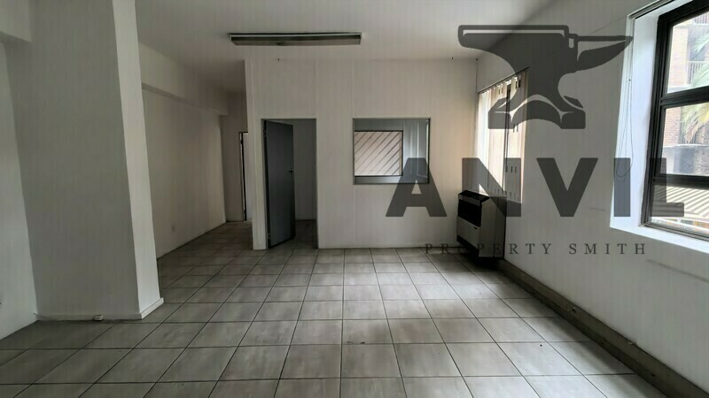 343 Surrey Avenue - 1st floor, East property image 5