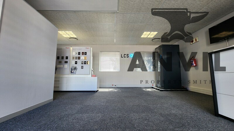 Manhattan Corner - Corner Unit property image 3