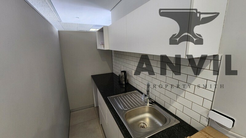 Manhattan Corner - Corner Unit property image 10