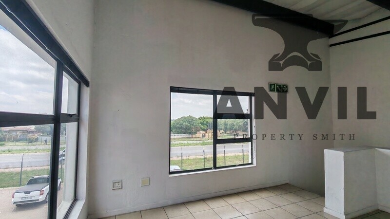 Kelvin View Business Park - Unit 18 To Let  property image 13