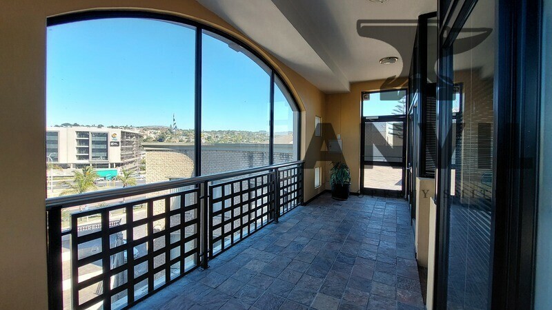 Delphi Arena - East Loft property image 15