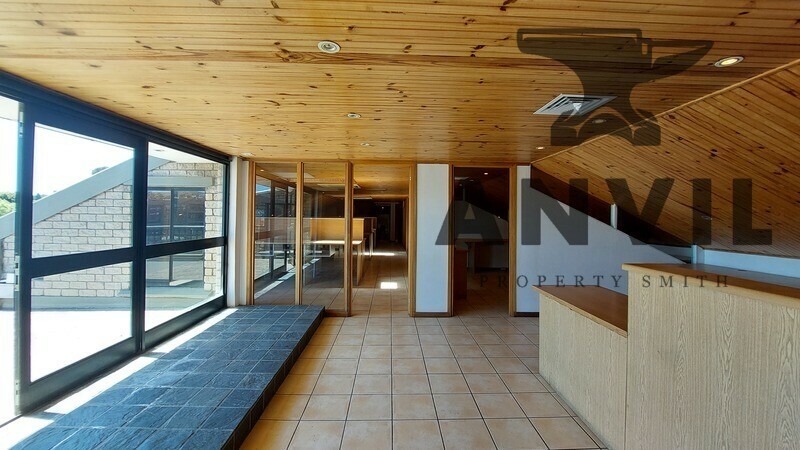 Delphi Arena - East Loft property image 4