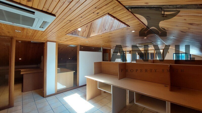 Delphi Arena - East Loft property image 6