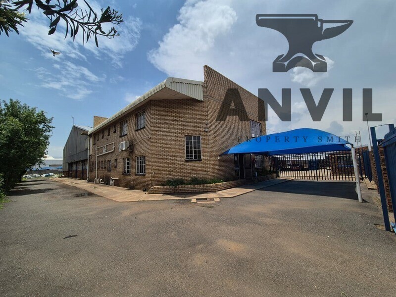 730m² Versatile Industrial Facility with Mezzanine & High Power Supply – Alrode