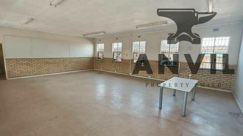 162 range view road - unit 2 property image 2