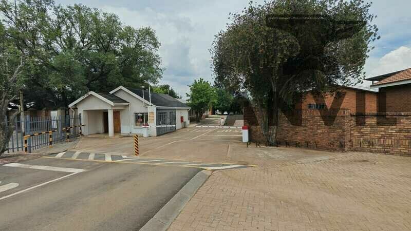 162 range view road - unit 2 property image 16