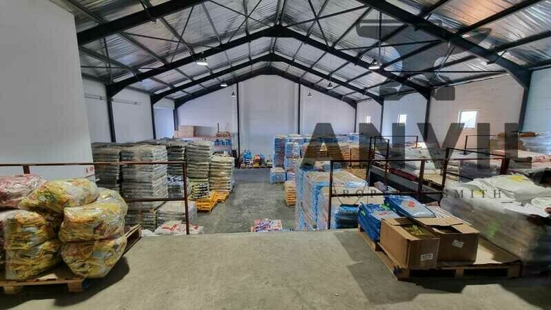 759 m² Warehouse To Let