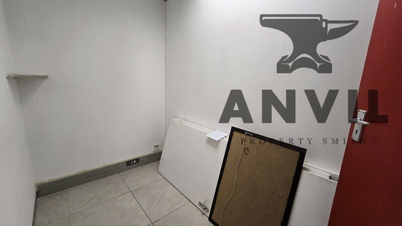 Fairways Piazza - Units 8, 9 and 10 property image 23