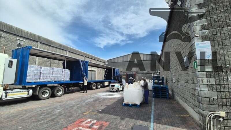 16 Flamingo Cres - Hall 1-8 property image 13