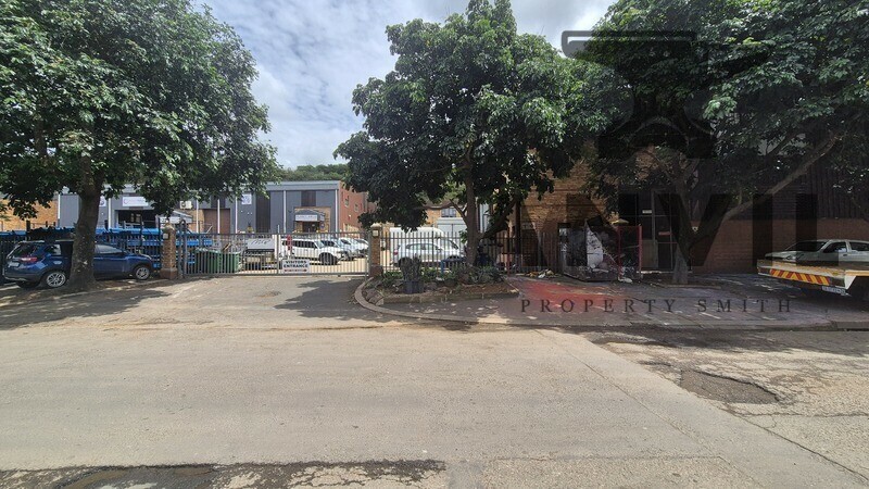 Ring Road Industrial Park, 75 Columbine Place - Topside Warehouse, 2380 sqm property image 2