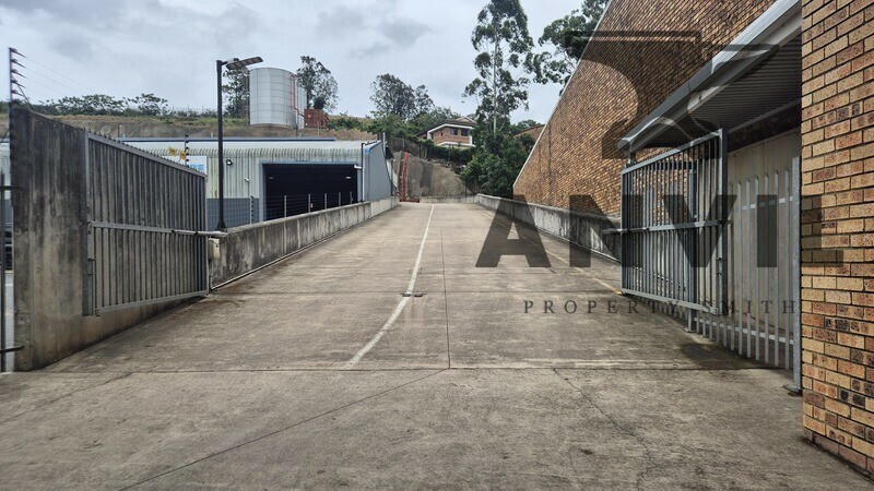 Ring Road Industrial Park, 75 Columbine Place - Topside Warehouse, 2380 sqm property image 5