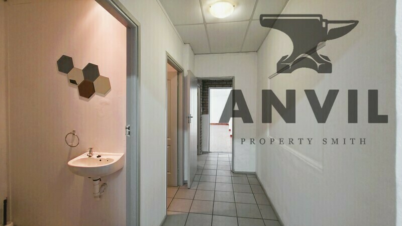 4 Pearl Street - 161m² Office Space for Sale in Tamsui Industria property image 12