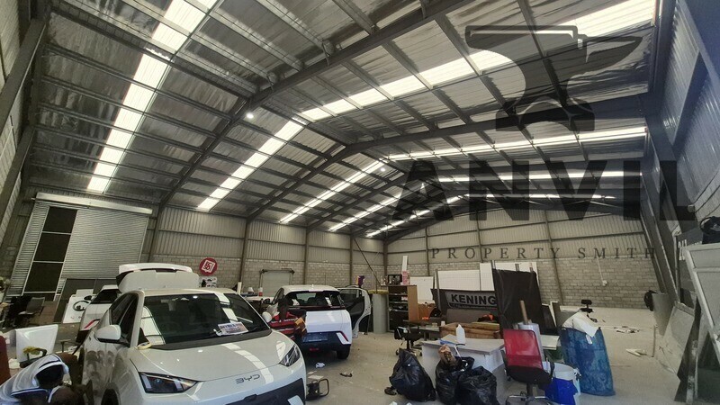 42 Worraker Street, Newton Park, Port Elizabeth - Combined Office and warehouse section property image 3