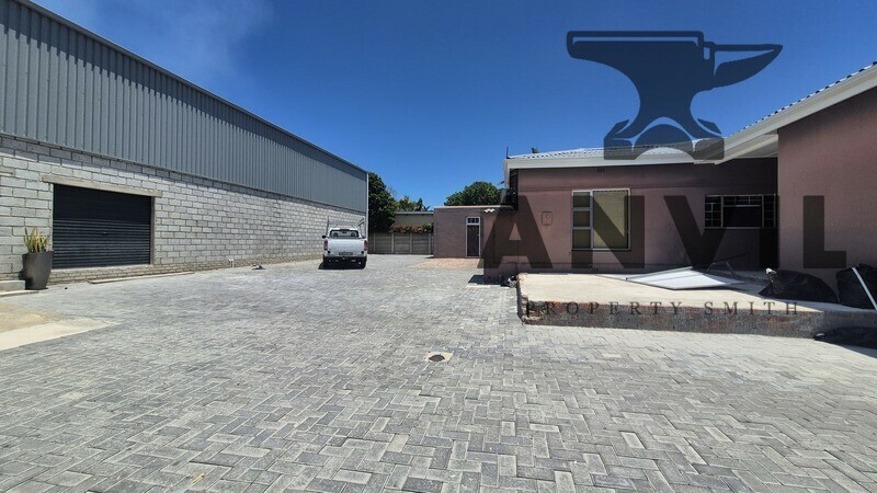 42 Worraker Street, Newton Park, Port Elizabeth - Warehouse section  property image 4
