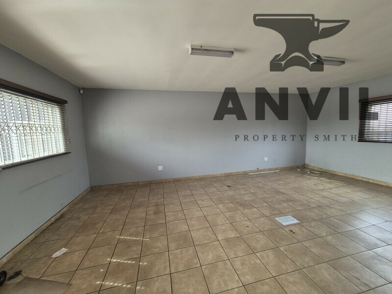 38 flamink st alrode  - Versatile Industrial Facility for Sale with 3,600m² Yard and Warehouse property image 14