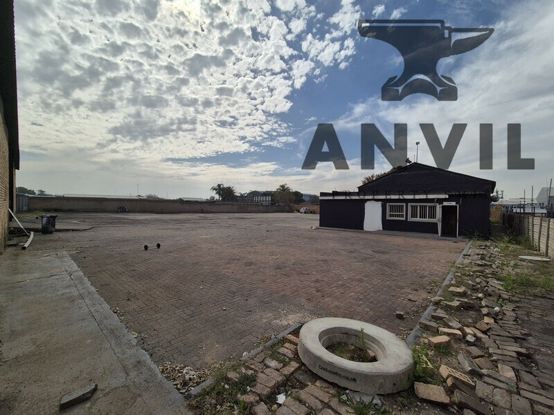 38 flamink st alrode  - Versatile Industrial Facility for Sale with 3,600m² Yard and Warehouse property image 4