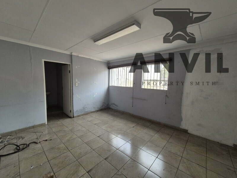 38 flamink st alrode  - Versatile Industrial Facility for Sale with 3,600m² Yard and Warehouse property image 10